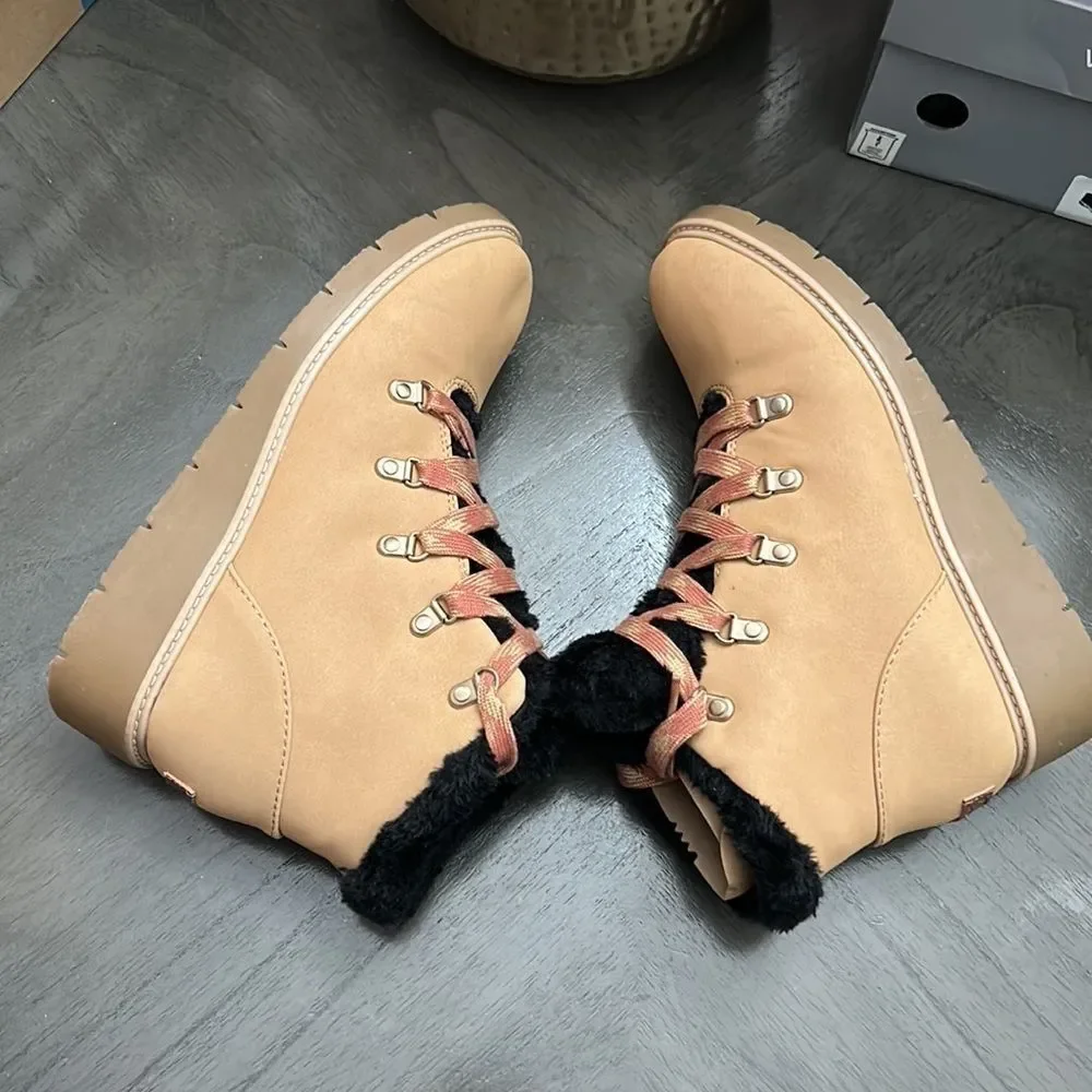DR. SCHOLL'S Women's So Cozy Booties